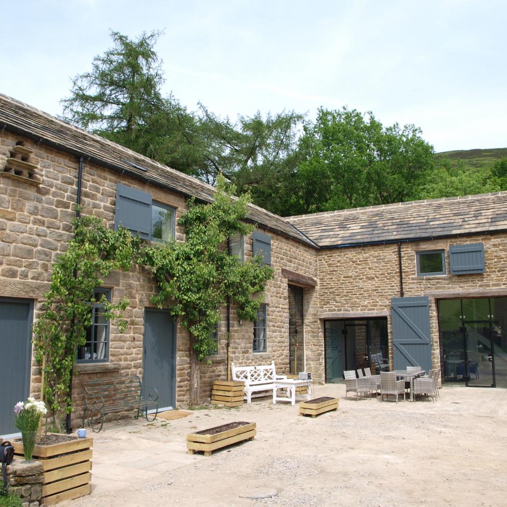 The Shooting Lodge Edale Gathering The Peak District